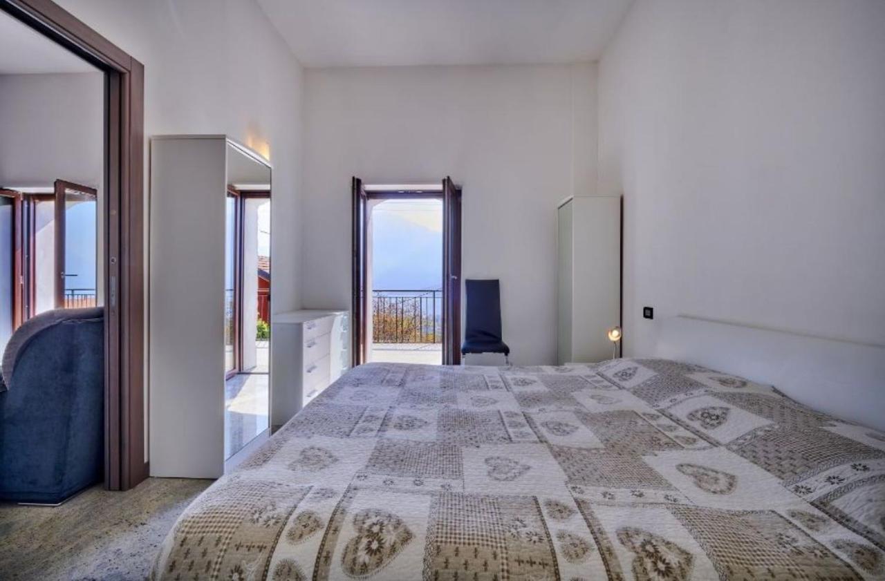 Apartment Rosa Dei Venti Gravedona Exterior photo